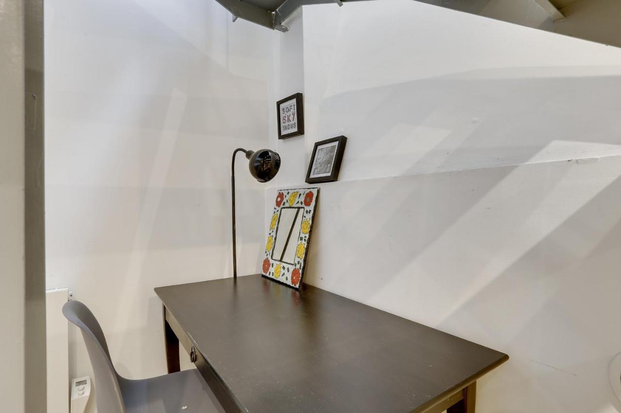 170 Suite Angouleme Large Duplex Style Apt With1 Bdr Paris Central Exteriér fotografie